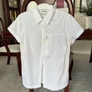 Women’s Columbia white Omni Shade tech XL top